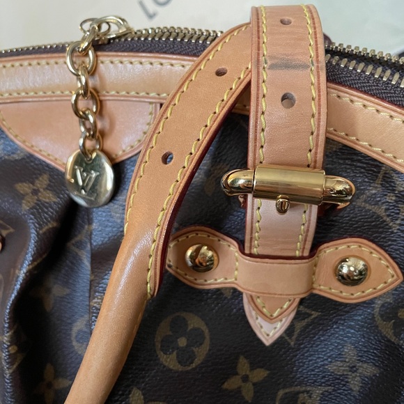 Louis Vuitton Tivoli GM - Excellent/Like New Condition - Picture 8 of 15